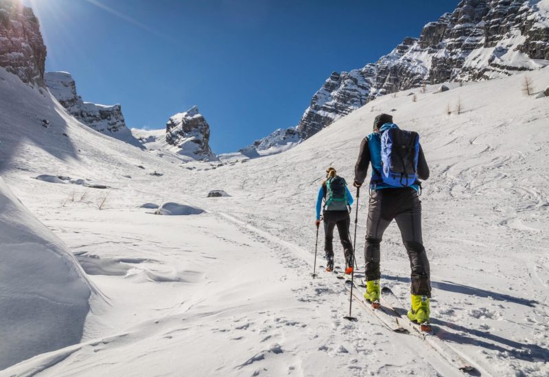 Zwei Skibergsteiger unterwegs auf Skitour im Watzmannkar